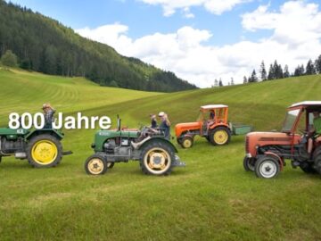 Erlebnishof Tschabitscher | Traktorfahren
