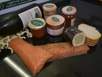 Oswald Held (Van den Berg) bei Peter Bachmann (Bachmann Lachs)